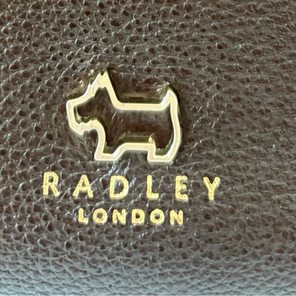 RADLEY LONDON sleek dark